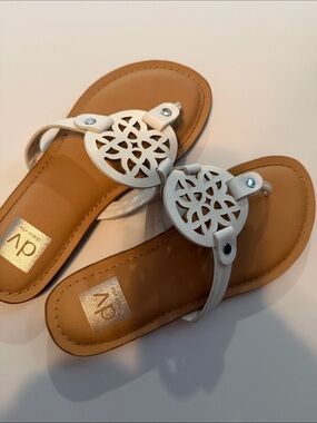 Girls Size 1 a DV Sandals